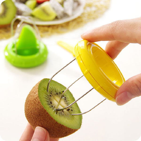 Mini Kiwi Cutter & Peeler slicing kiwi, perfect for sustainable kitchens and versatile fruit preparation.